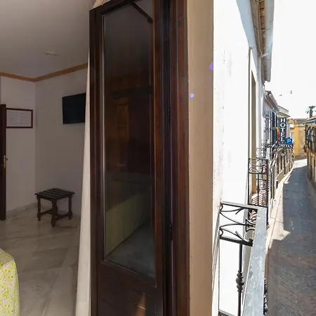 Omeyas Szálloda 2*