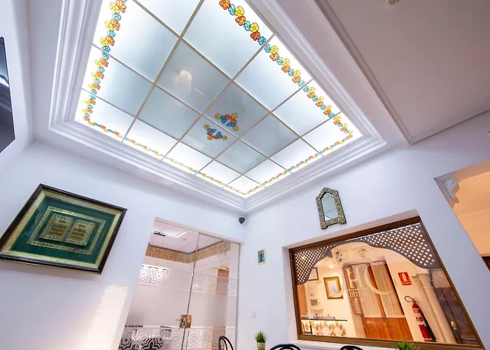 Отель Omeyas 2*