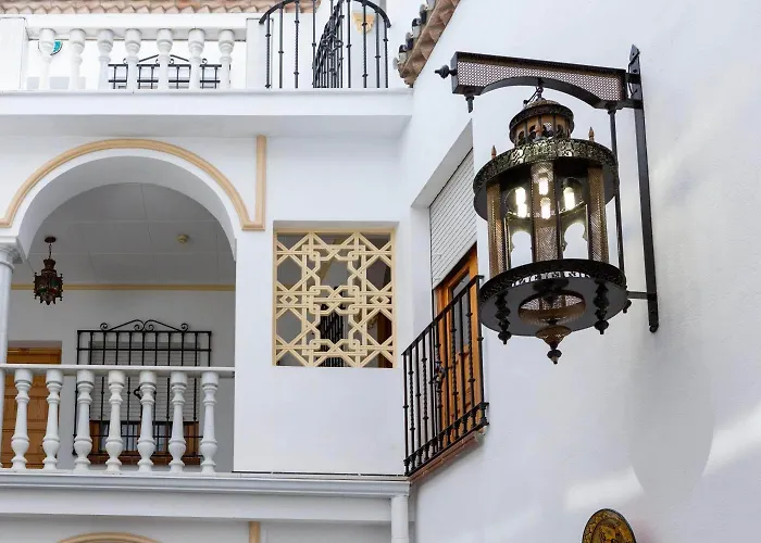 Отель Omeyas 2*